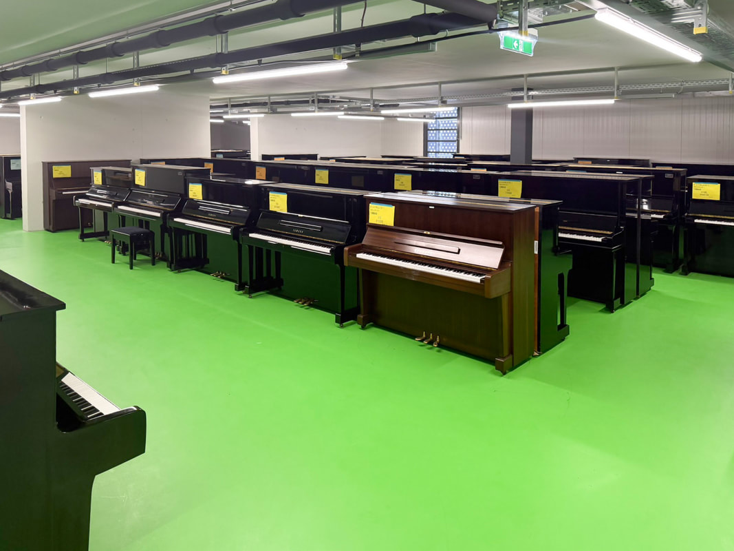 Klaviere im KlavierLoft Warehouse in Brunn am Gebirge