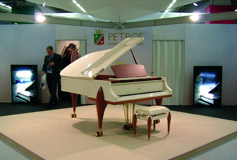 PETROF Jubilee – Gestaltung und Handwerk