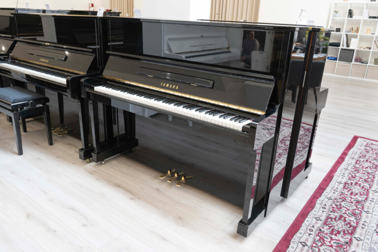 Yamaha U10BL – JUPA-Zertifikat
